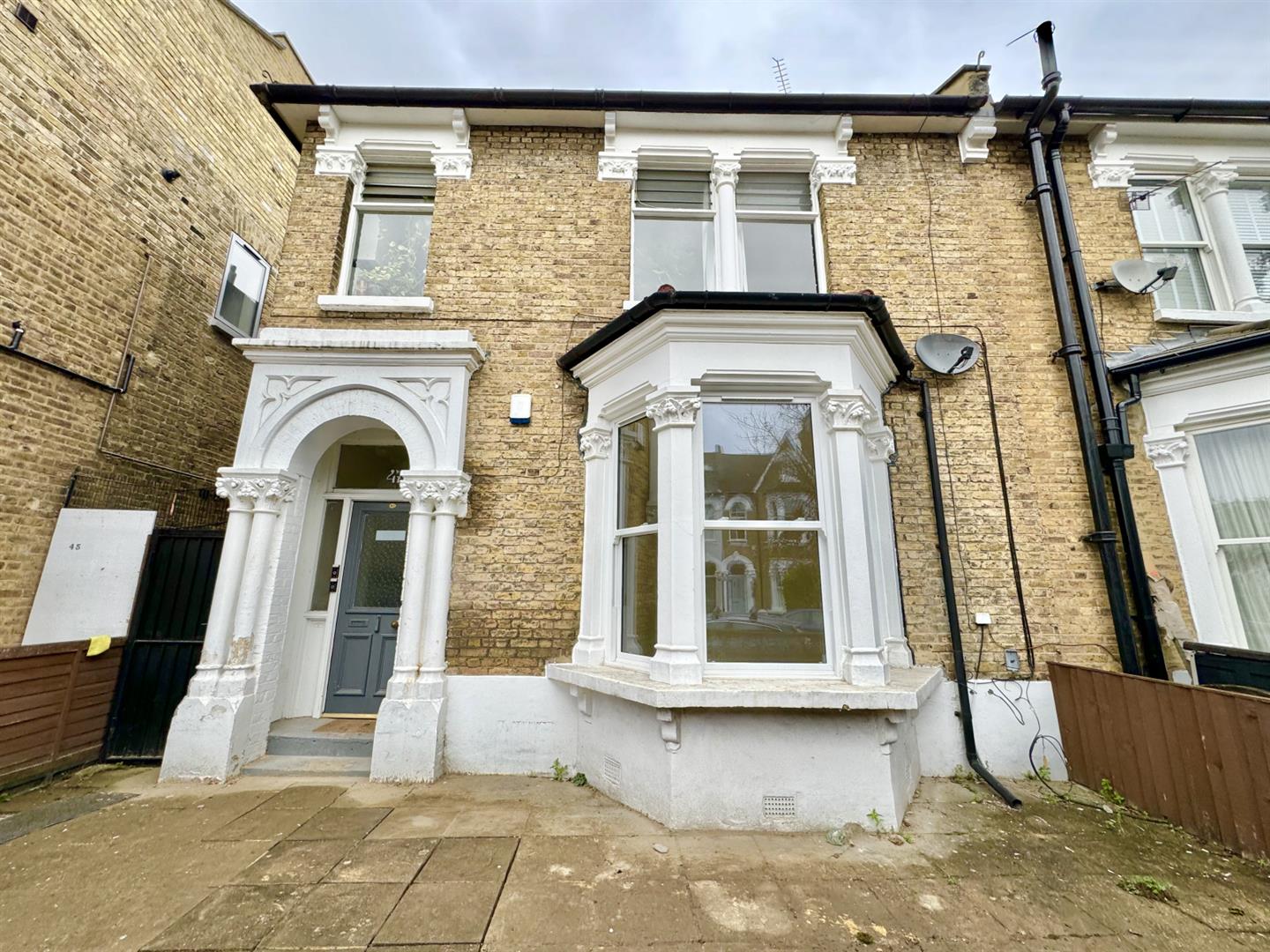 Shaftesbury Road, London